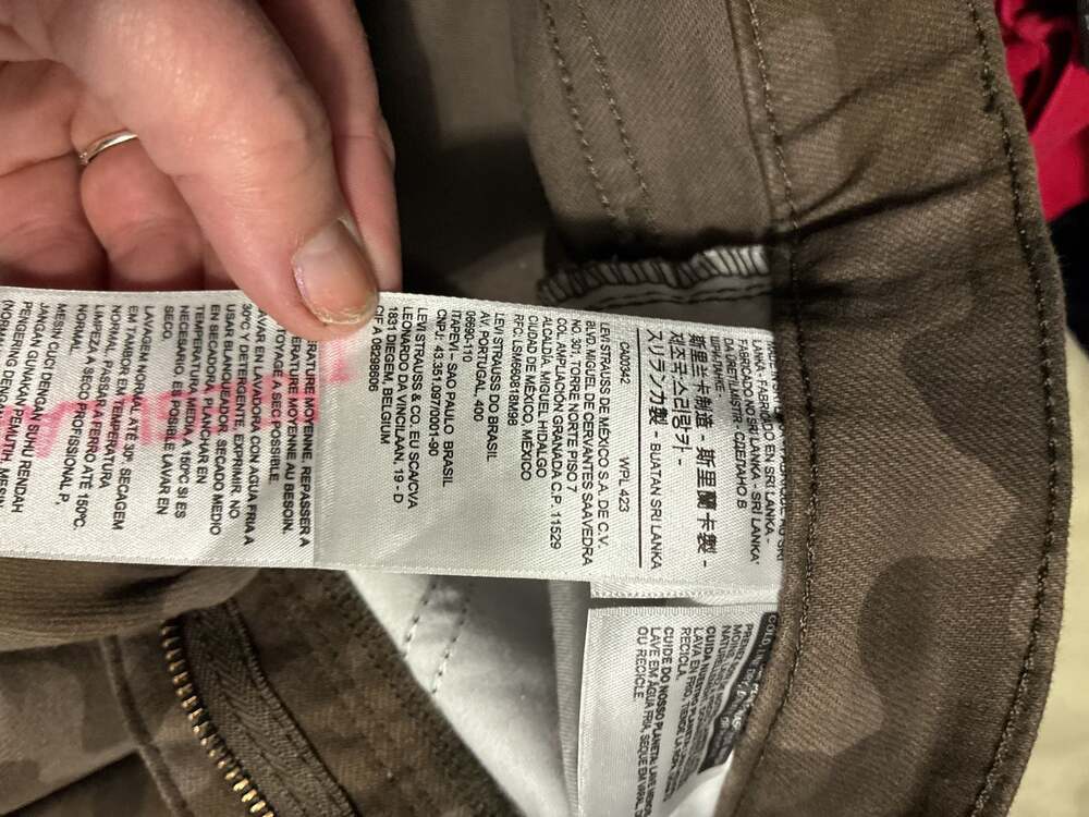 Levi's 311 Shaping Skinny Mid Rise Camouflage Jeans - Picture 7 of 12